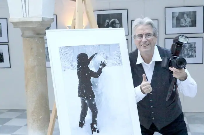 Neben dem „Miniatur-Stinglschießen“ wurde im Rathaus auch die Ausstellung des allseits bekannten Feldkirchner Fotokünstlers und Kleine Zeitung-Mitarbeiters Manfred Schusser (Foto) eröffnet. 