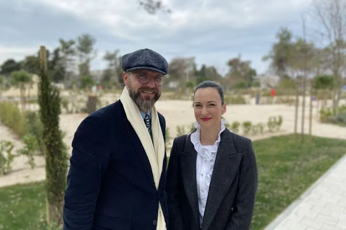 Camp-Manager Ivan Capeta mit Marketing-Managerin Kristine Baric