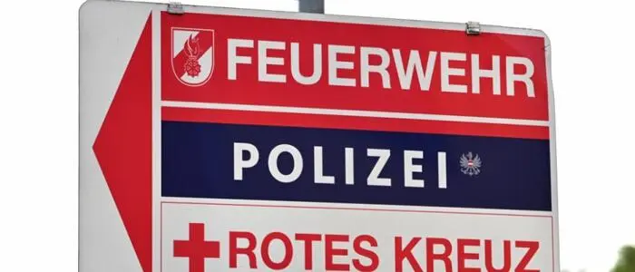 Feuerwehr, Rotes Kreuz und Polizei wurden von einem Unbekannten auf eine falsche Fährte gelockt