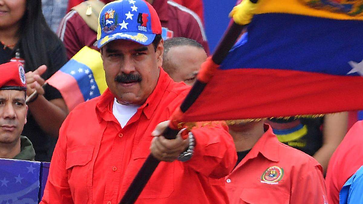Nicolas Maduro knickt ein 