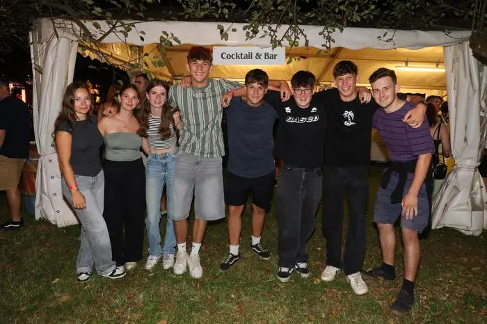 Das Besondere an diesem Fest ist das Festdorf, das von 143 Mitarbeitern in einer Woche aufgebaut wurde