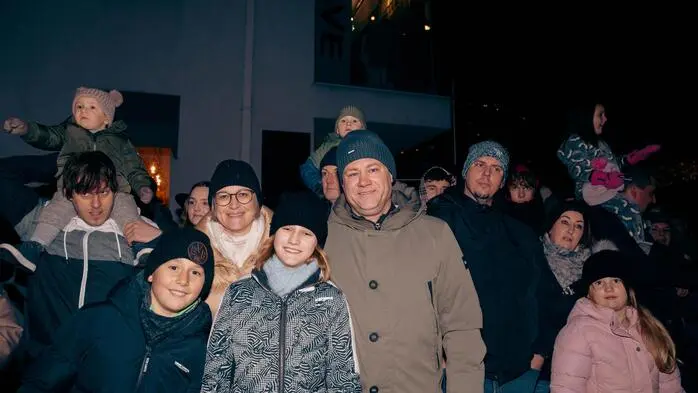 Die Gäste säumten den Straßenrand bereits vor der Veranstaltung