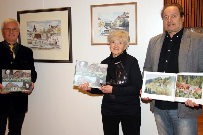 Erschienen im Wolf-Verlag von Gernot Ragger und bestens unterstützt von Edeltraud Pittino, der Nicht des Lehrers Alois Senekowitsch, und meisterhaft vom Wolfsberger Fotografen Gert Rudolf reproduziert und digital aufbereitet, ist dieser Kunstband, mit seinem auch zeithistorisch-kontrastierenden Bildern, ein Hochgenuss zum Blättern. 