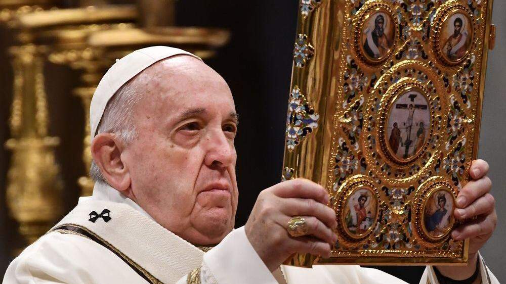 Papst feierte Dreikönigs-Messe im Petersdom