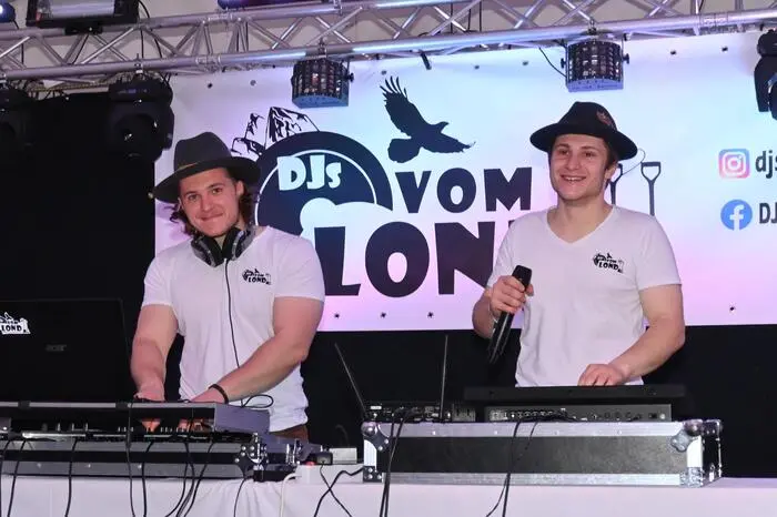 Florian und Andreas Krassnitzer „DJ`vom Lond“ machten beste Stimmung in der Disco.