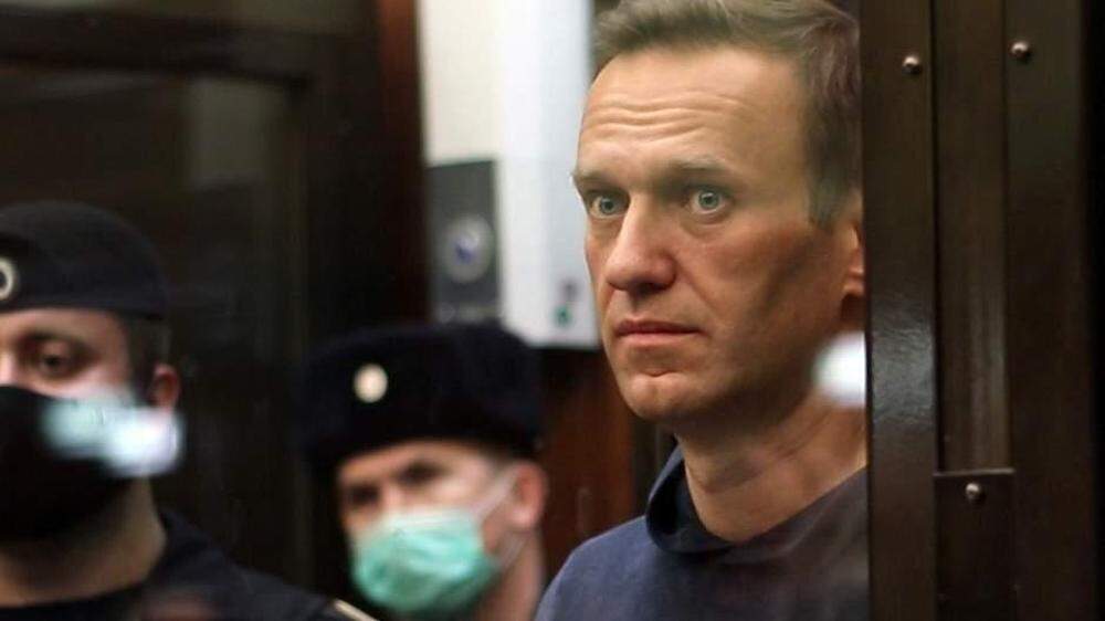 Alexej Nawalny attackierte Putins Regime vor allem mit seinen Enthüllungen über die Korruption der Kremlelite viele Jahre lang frontal, riskierte dabei Freiheit und Gesundheit