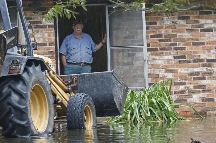 Der Wiederaufbau alleine in Texas dürfte weit über 100 Mrd. Dollar kosten.