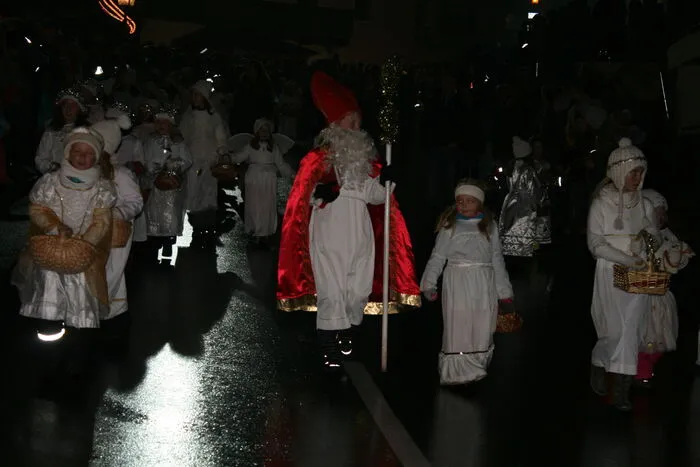Nikolaus, 30 Engelen und 150 Teufel läuteten die Klaubauftage ein.