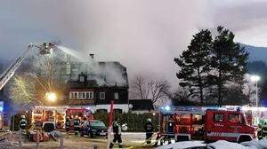 Nach dem Großbrand in Bad Mitterndorf wird in der Region heftig über Brandstiftung spekuliert