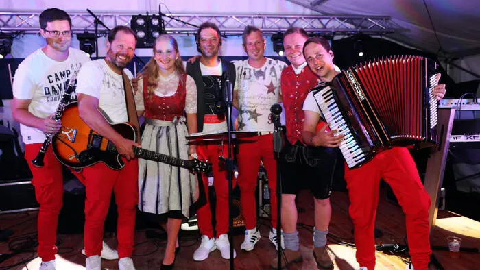 Am Foto von Links: Markus Stampfer, Horst Kofler, Melanie Kogler (LJ-Leiterin), Gotthard Ebner, Andreas Konrad, Patrick Steinwender (LJ-Obmann) und Eric Zwischenberger.