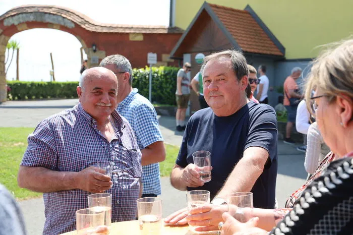 Die Weine sorgten am warmen Sommertag für eine spritzige Erfrischung.
