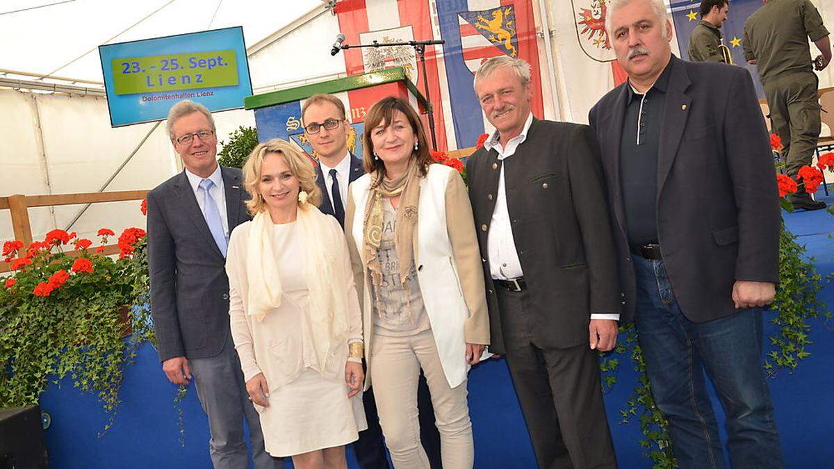 Michael Aichner, Bürgermeisterin Elisabeth Blanik, Fadi Dohnal, Beate Palfrader, Heinz Gstir und Vizebürgermeister Kurt Steiner