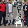 Organisator Thomas Karger, Wirt Gerhard Golenia und Bürgermeister Hans Straßegger (von links) freuen sich auf den 18. Murenschalk