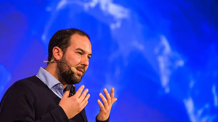 Andreas Tschas geht in die Privatwirtschaft