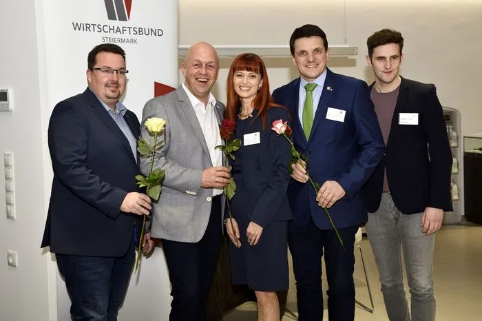 Klicken Sie sich bitte durch die weiteren Bilder!