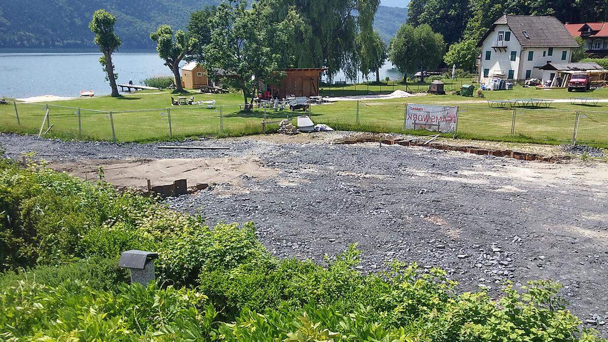 Mit dem Bau der Tiefgarage wurde in Döbriach begonnen