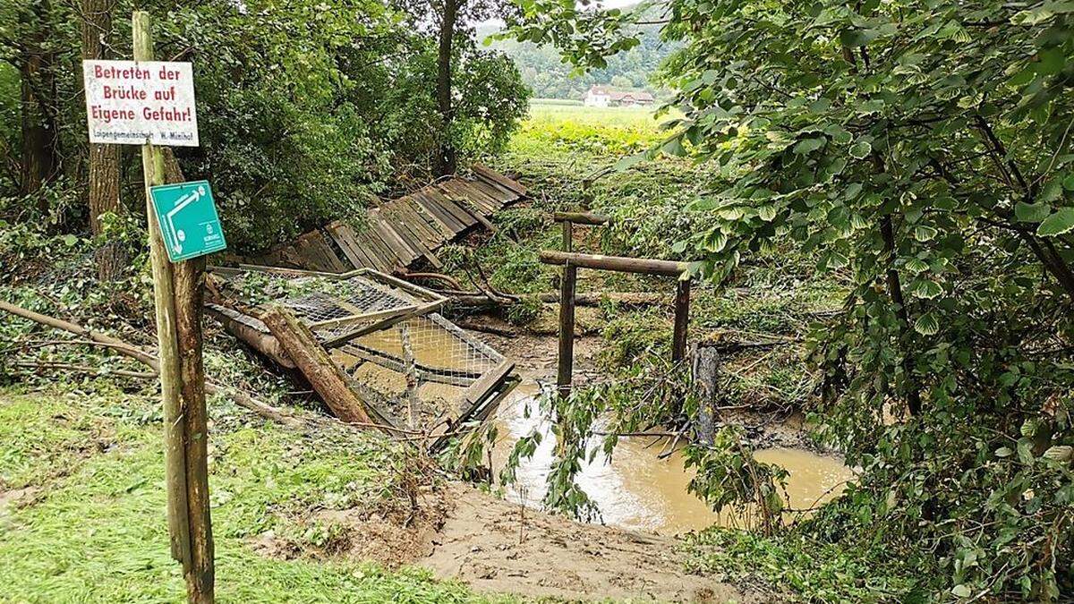 Die Brücke der Langlaufloipe in Minihof Liebau wurde weggerissen