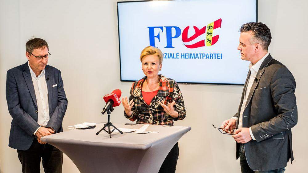 Andreas Skorianz. Sandra Wassermann und Gernot Darmann bei einer FPÖ-Pressekonferenz