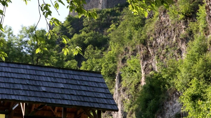 Unter dem Motto „Wort trifft Ton im Keller“ lud der Verein „Kultur Marktlücke“ am Freitagabend nach Hochosterwitz. 