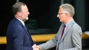 Hier trifft These auf Antithese – zumindest was das Erwartungsmanagement betrifft: Markus Marterbauer (re.) und Josef Schellhorn.