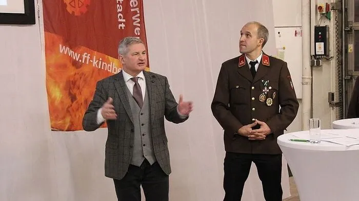 Bürgermeister Christian Sander und Kommandant Christian Deschmann 