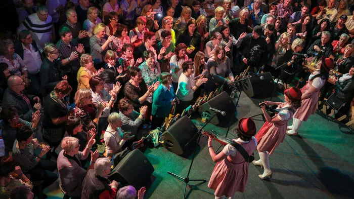 Schlager-Alarm am Dienstagabend in der Hohenhaus Tenne Schladming: Das deutsche Onlinemagazin Smago! verlieh zum zweiten Mal seine Awards an eine ganze Reihe von Schlagerstars - hier im Bild die Pinzgauer "Hollerstauden"