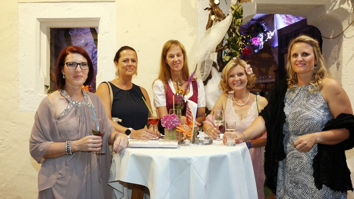 Eine erfolgreiche Premiere war der erste Sommernachtsball der Landjugend Burgau.
