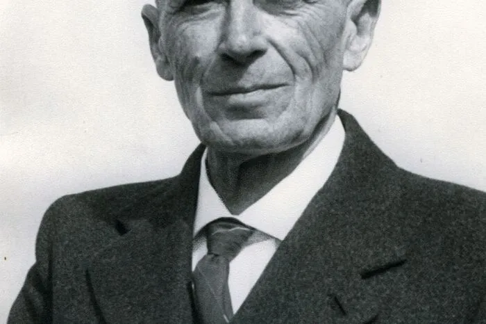 Das Theaterstück wurde 1928 vom Heimatforscher und -dichter Thomas Tiefenbacher geschrieben und aufgeführt.