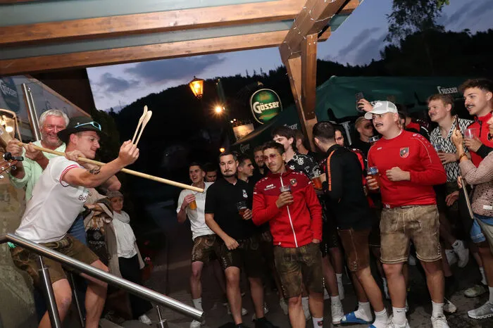 Bitte klicken Sie sich durch die Bilder!