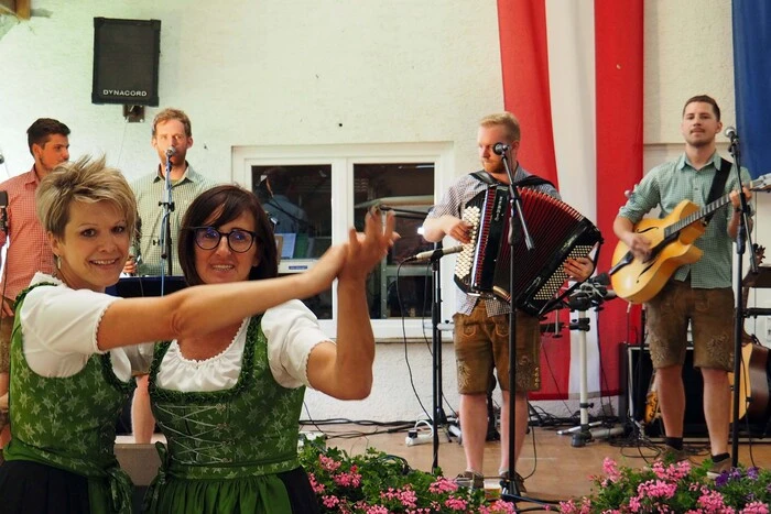 Bitte klicken Sie sich durch die Bilder . . .