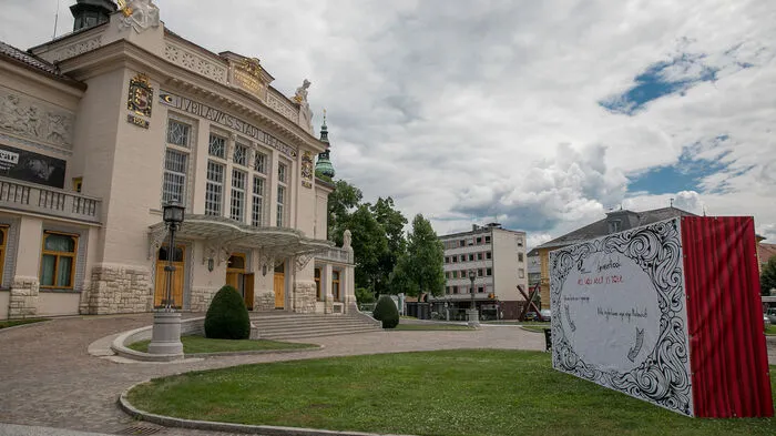Zum zweiten Mal nach 2017 findet das World Bodypainting Festival diese Woche in Klagenfurt statt. Im Goethepark, Schubertpark und Achterjägerpark wird fleißig aufgebaut, während in manchen Zelten schon Workshops laufen.