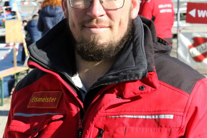 "Am Montag, 14. Februar, ist die letzte Möglichkeit zum Eislaufen", sagte Eismeister Christian Bürger (Foto) 