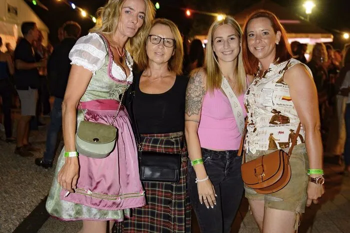 Klicken Sie sich durch die Fotos!