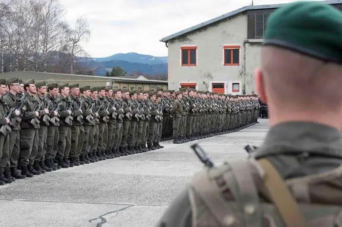 Auch Funktionssoldaten aus verschiedenen Bereichen waren unter den Rekruten.