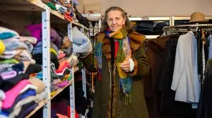 Kleiderkammer; Verein Vinzi; Völkermarkterstraße 16; Klagenfurt; Ausgabe; Kleidung; Gewand; Spende, Hilfe, Outfit; Fotograf Thomas Hude; 18.12.2025; Präsidentin Ingrid Groier