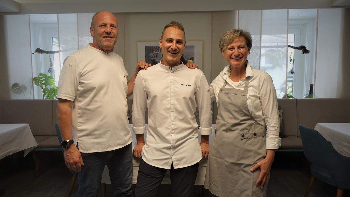 Für Mathias, Florian und Renate Wörgötter ist die Auszeichnung &quot;eine schöne Bestätigung&quot;