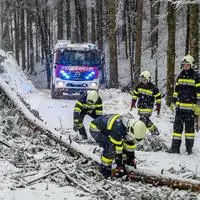 Die Feuerwehren im Bezirk Weiz sind am Freitag gefordert – am Freitagnachmittag sind rund 570 Menschen im Einsatz
