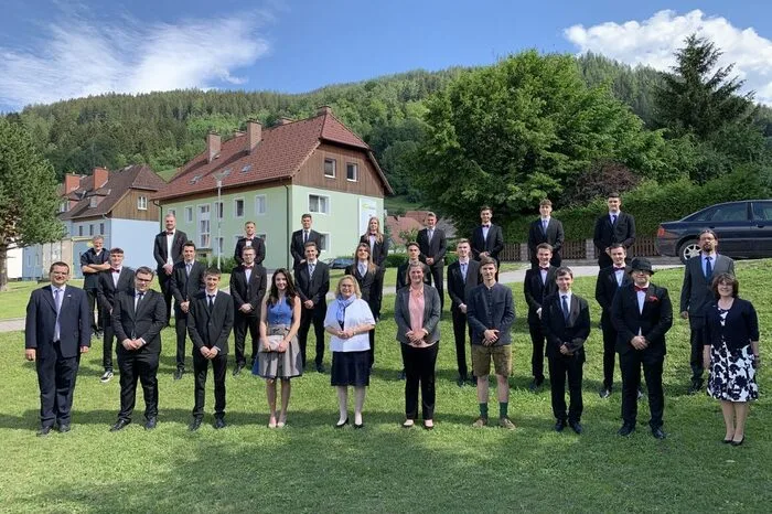 Ausgezeichneter Erfolg: Nico Raphael Mandlberger, Eldin Pivolic, Gerald Rumpl.Guter Erfolg: Alexander Haar, Lena Hochlahner, Paul Riemelmoser, Sebastian Sales, Daniel Toader.Bestanden: Christoph Hubert Bachler, Fabian Siegfried Berger, Karlo Blazevic, Granit Duraku, Manuel Göpfhart, Lukas Kapta, Kevin König, Florian Manseer, Sascha Pacher, Oliver Prole, Maltrim Rexhaj, Jan Rieger, Lukas Rohrer, Daniel Paul Schröder, Julian Schwarzenbrunner, David Schweiger, Simone Steiner.