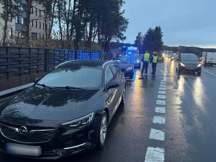 Der zweite Verkehrsunfall Montagfrüh, ein Auffahrunfall auf der B54 nahe Gleisdorf
