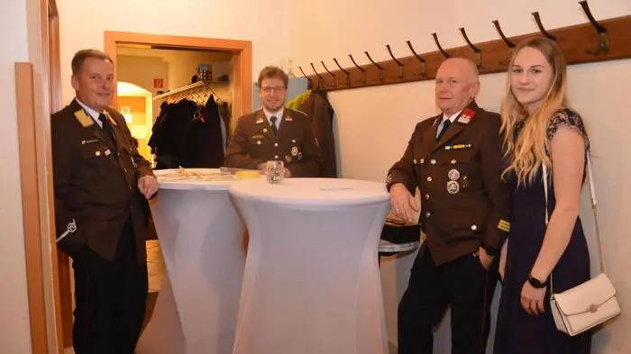 Am Samstag wurde in der Mehrzweckhalle Turnau beim Jubiläumsball der Freiwilligen Feuerwehr das Tanzbein geschwungen.