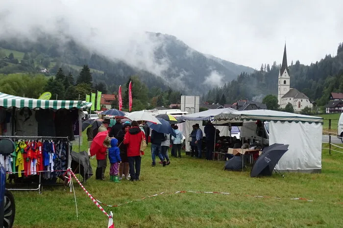 Der Markt ist auch ein beliebtes Volksfest.