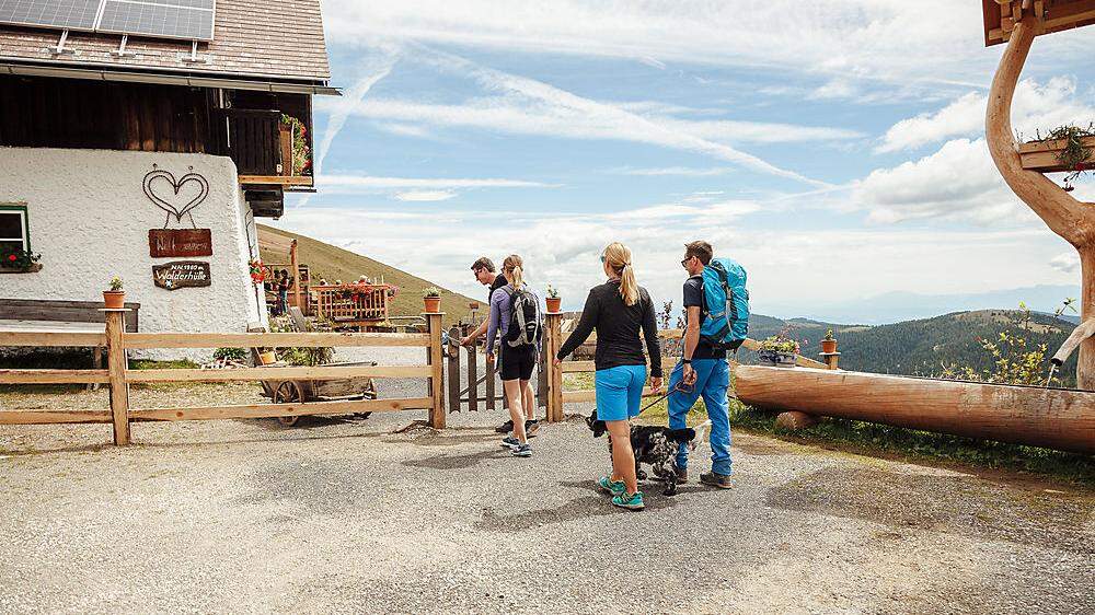 Die Walderhütte kann heuer erst am 15. Juni offiziell eröffnen.