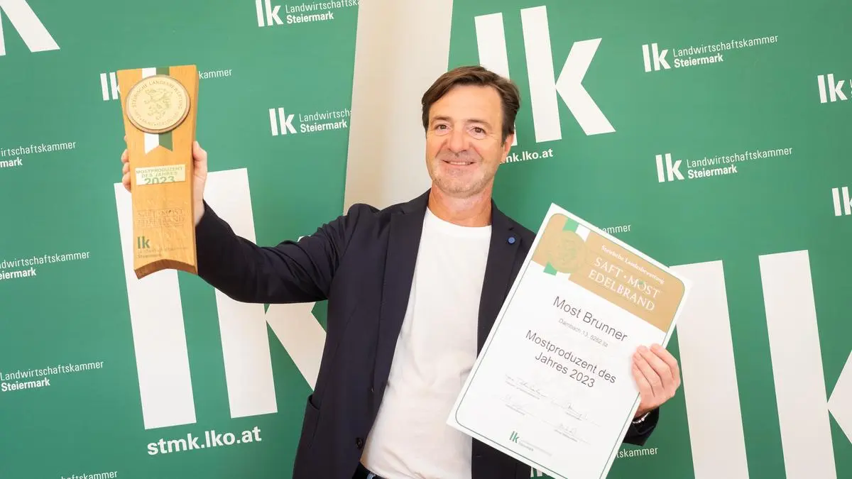 Günter Brunner freut sich über die Auszeichnung