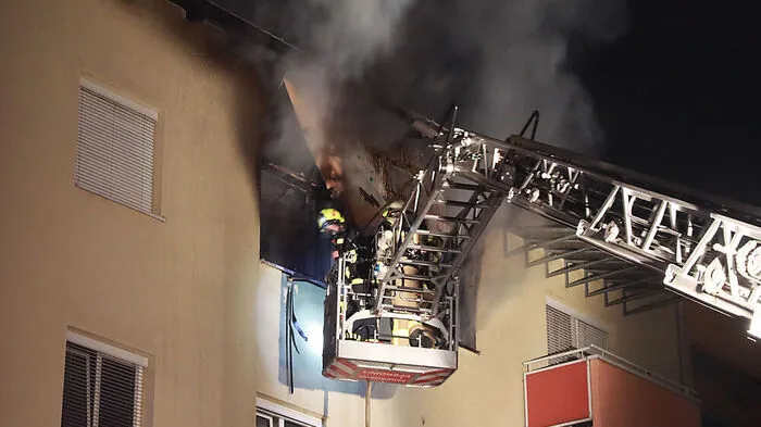 Die Einsatzkräfte wurden gegen 6 Uhr zu einem Feuer im Stadtgebiet von Eferding alarmiert