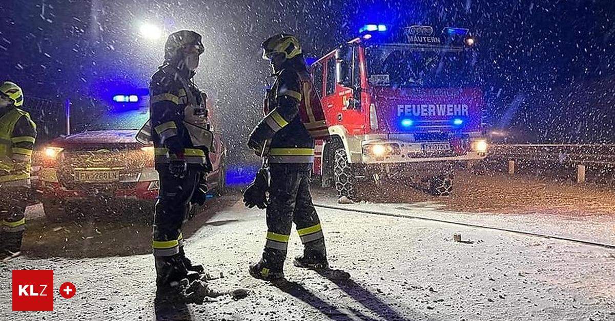 A9 Pyhrnautobahn: Kollision Zwischen Lkw Und Pkw Bei Dichtem Schneetreiben