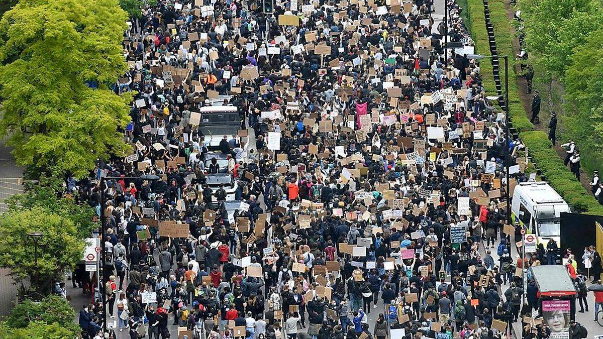 Protestmarsch am Sonntag durch London