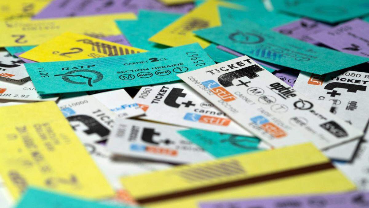 Noch werden jährlich etwa 50 Tonnen Papier für die Metrokarten verbraucht, aber ab dem kommenden Jahr soll es die Zehnerpacks nur noch auf der Chipkarte oder dem Handy geben