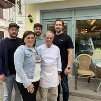 Von links nach rechts: Daniel Müller, Herbert Petrik, Philipp Dernedde, Renate Tiefling und Adi Appe sind sich einig geworden