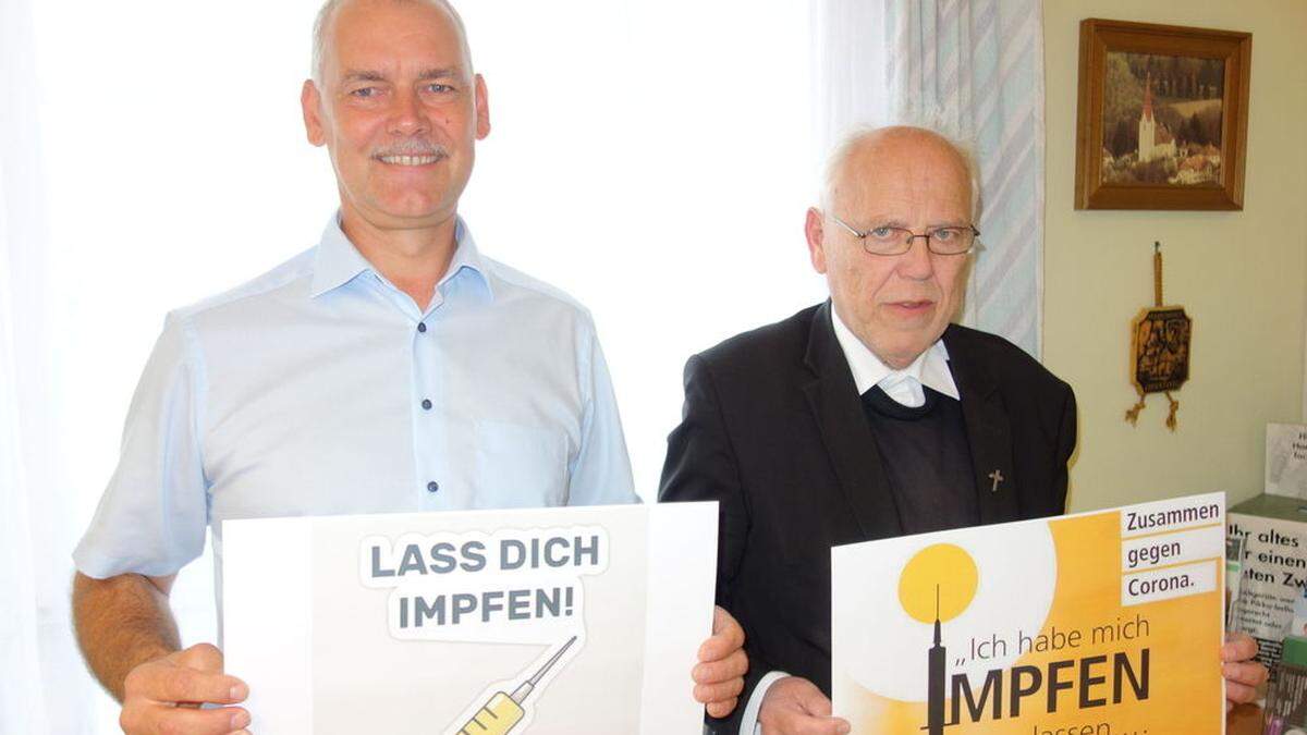 Bürgermeister Viktor Wurzinger und Pfarrer Wolfgang Koschat sind geimpft und wollen andere dazu animieren