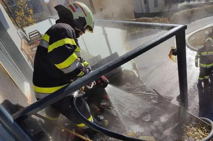 21 Feuerwehrleute der Stadtfeuerwehr Weiz waren im Einsatz, wie auch die Polizei und das Rote Kreuz.